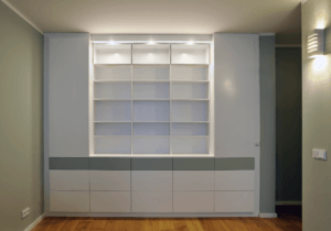 Wohnen D weiß-grauer Wandschrank mit Fächern und Schubladen - Privatbereich, Wohnen